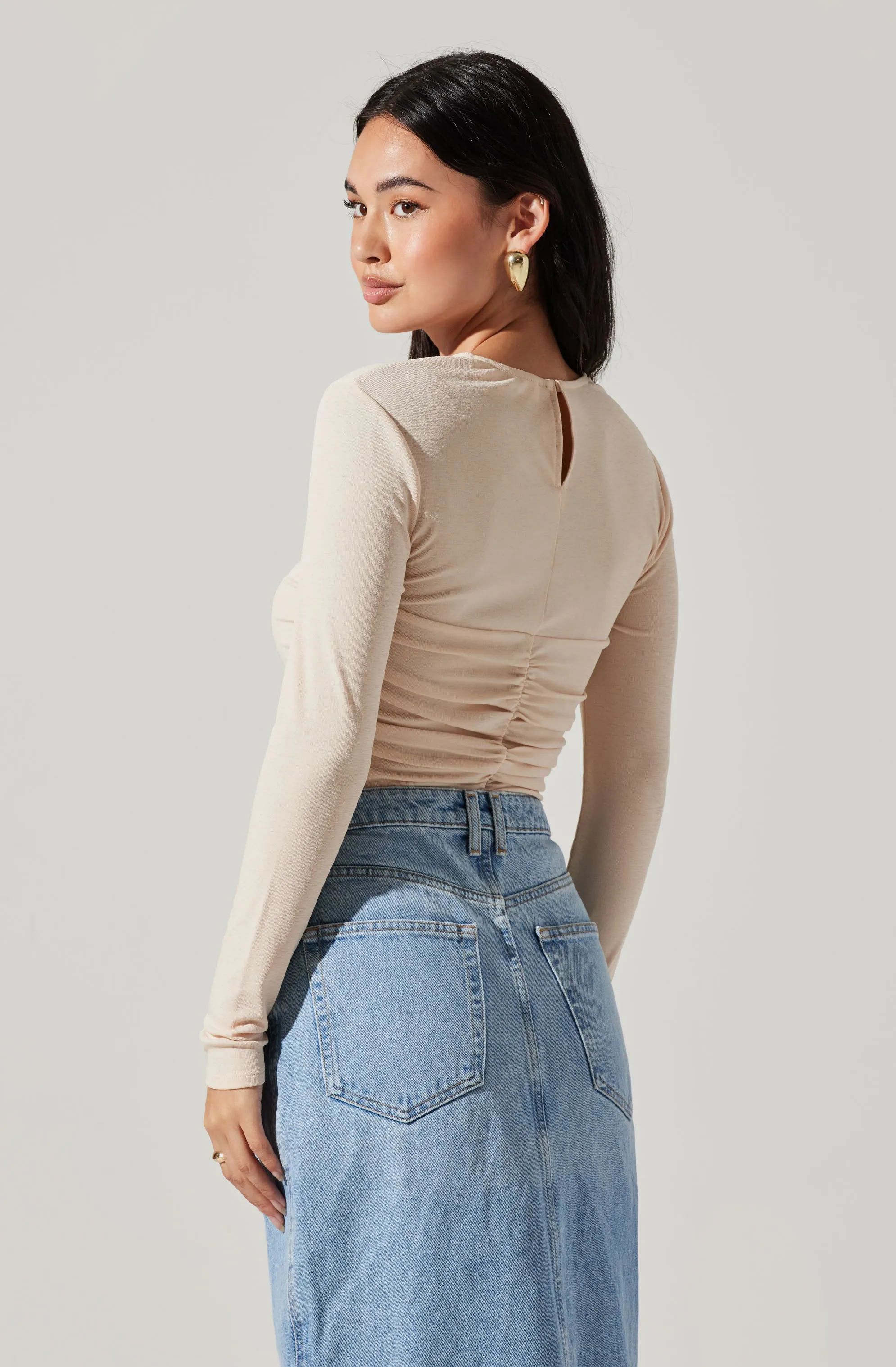 Center Ruched Long Sleeve Top